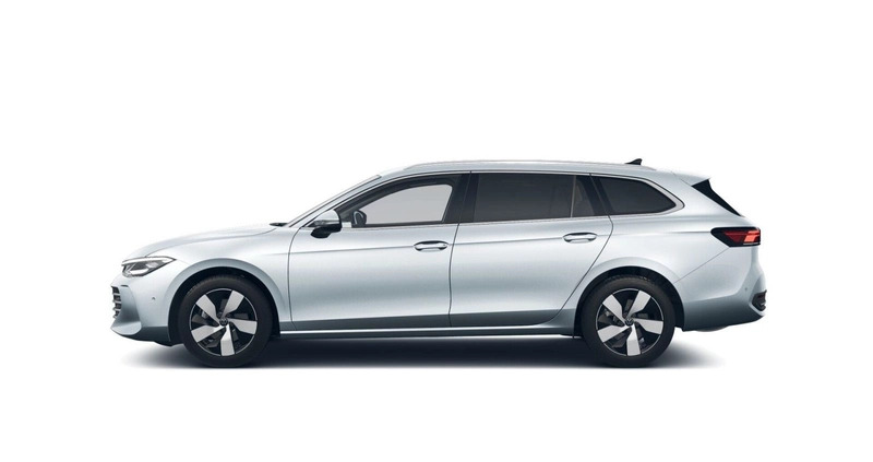 Volkswagen Passat cena 183000 przebieg: 5, rok produkcji 2024 z Orzysz małe 37